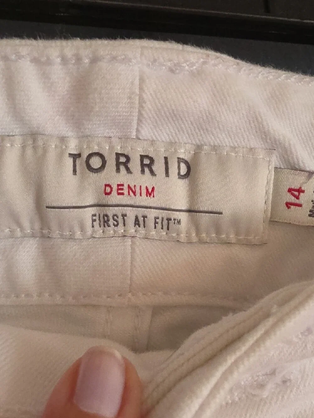 Women’s Torrid Distressed White Ankle Jeans
